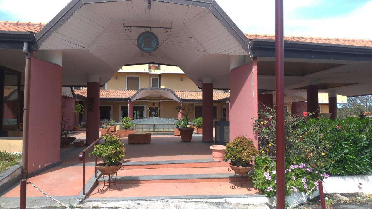 Tk Hotel - Ex Ares San Giovanni La Punta Eksteriør bilde
