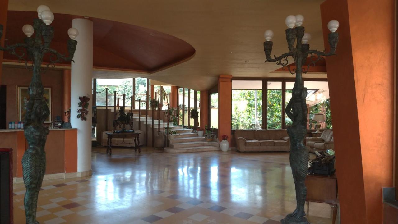 Tk Hotel - Ex Ares San Giovanni La Punta Eksteriør bilde