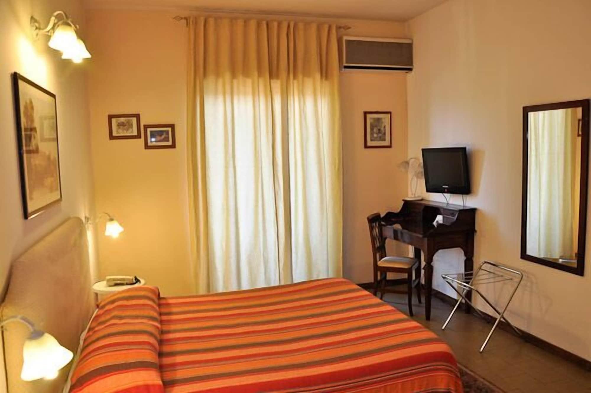 Tk Hotel - Ex Ares San Giovanni La Punta Eksteriør bilde