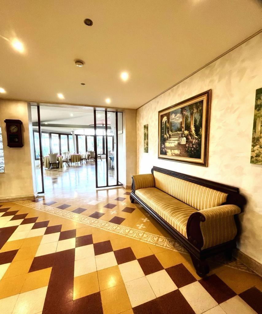 Tk Hotel - Ex Ares San Giovanni La Punta Eksteriør bilde
