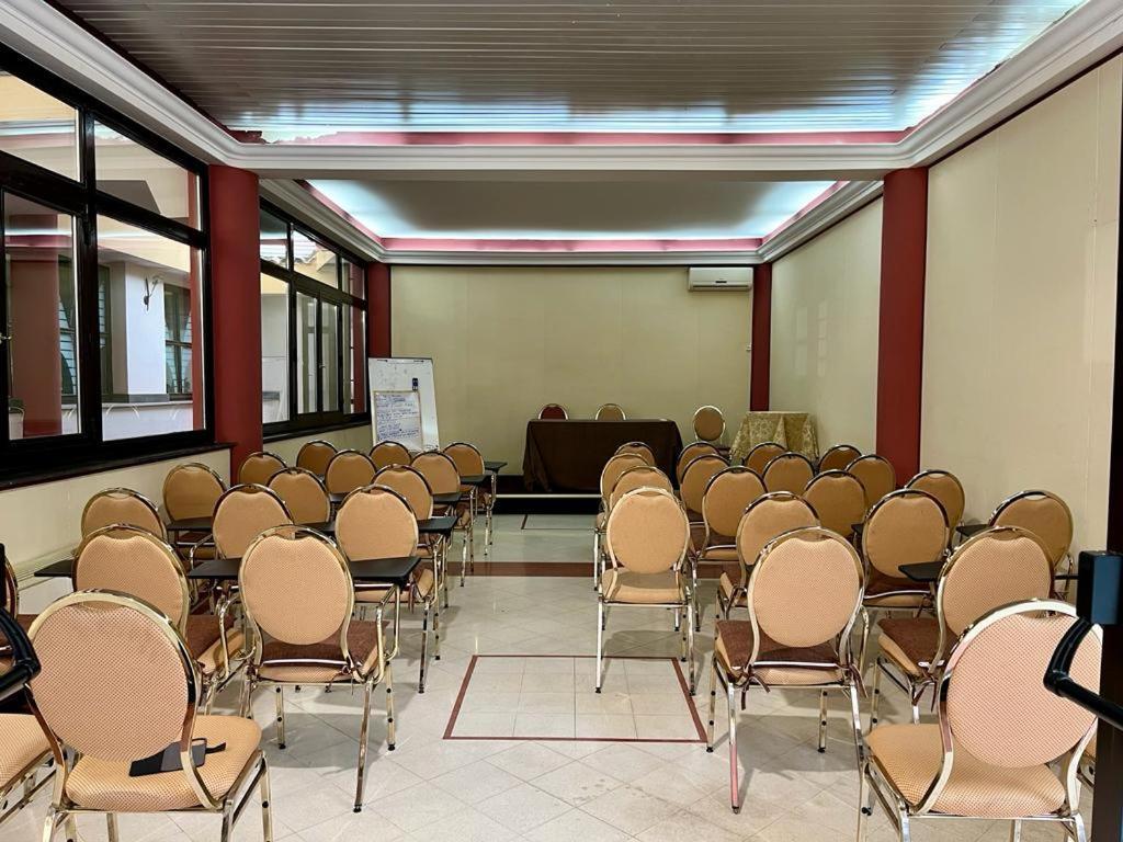 Tk Hotel - Ex Ares San Giovanni La Punta Eksteriør bilde