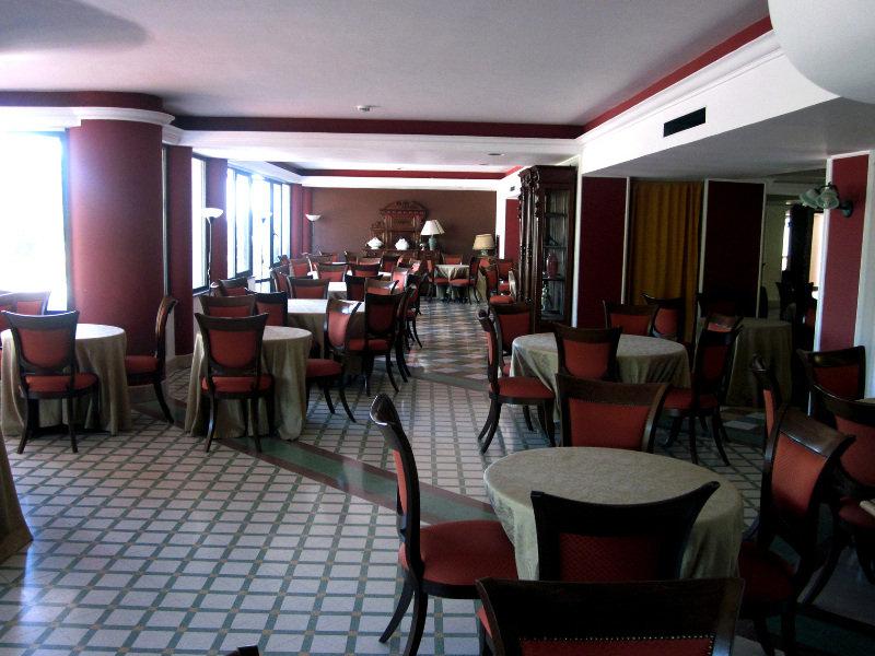 Tk Hotel - Ex Ares San Giovanni La Punta Eksteriør bilde